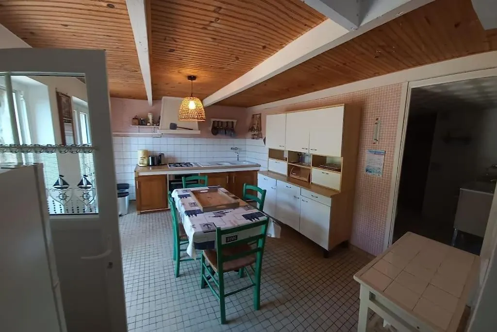 Holiday home Maison En Pierre Saint-Pabu  France