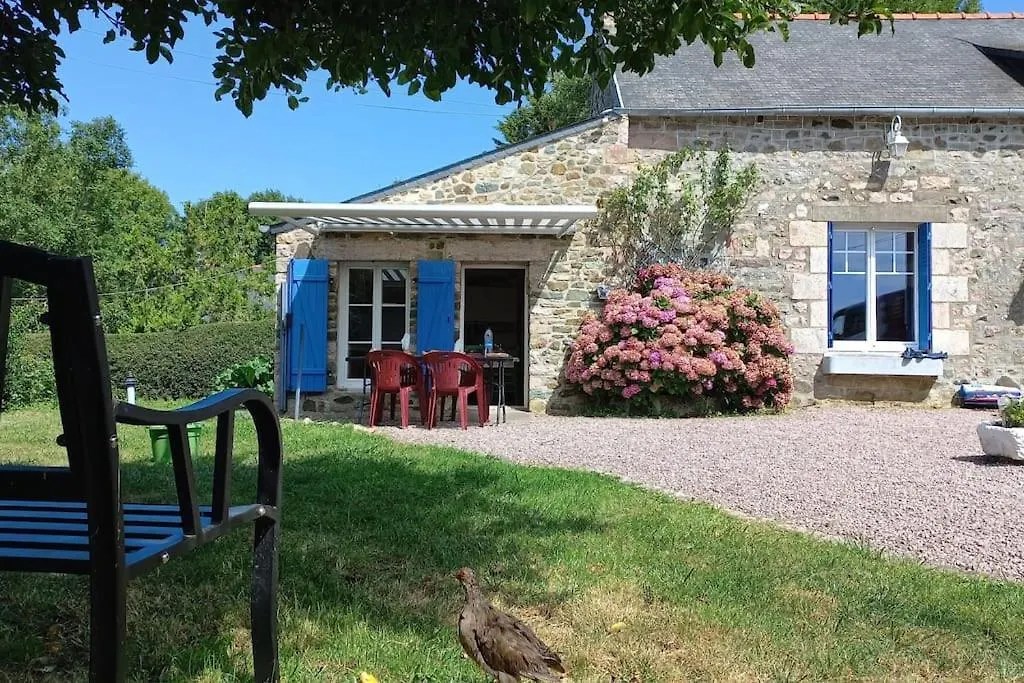 Holiday home Maison En Pierre Saint-Pabu  France