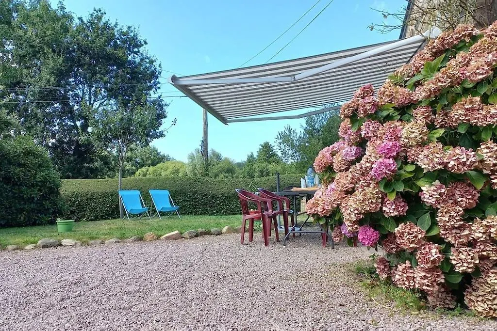 Holiday home Maison En Pierre Saint-Pabu